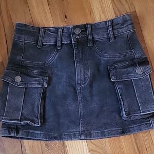 Chic Black Denim Mini Skirt with Cargo Pockets